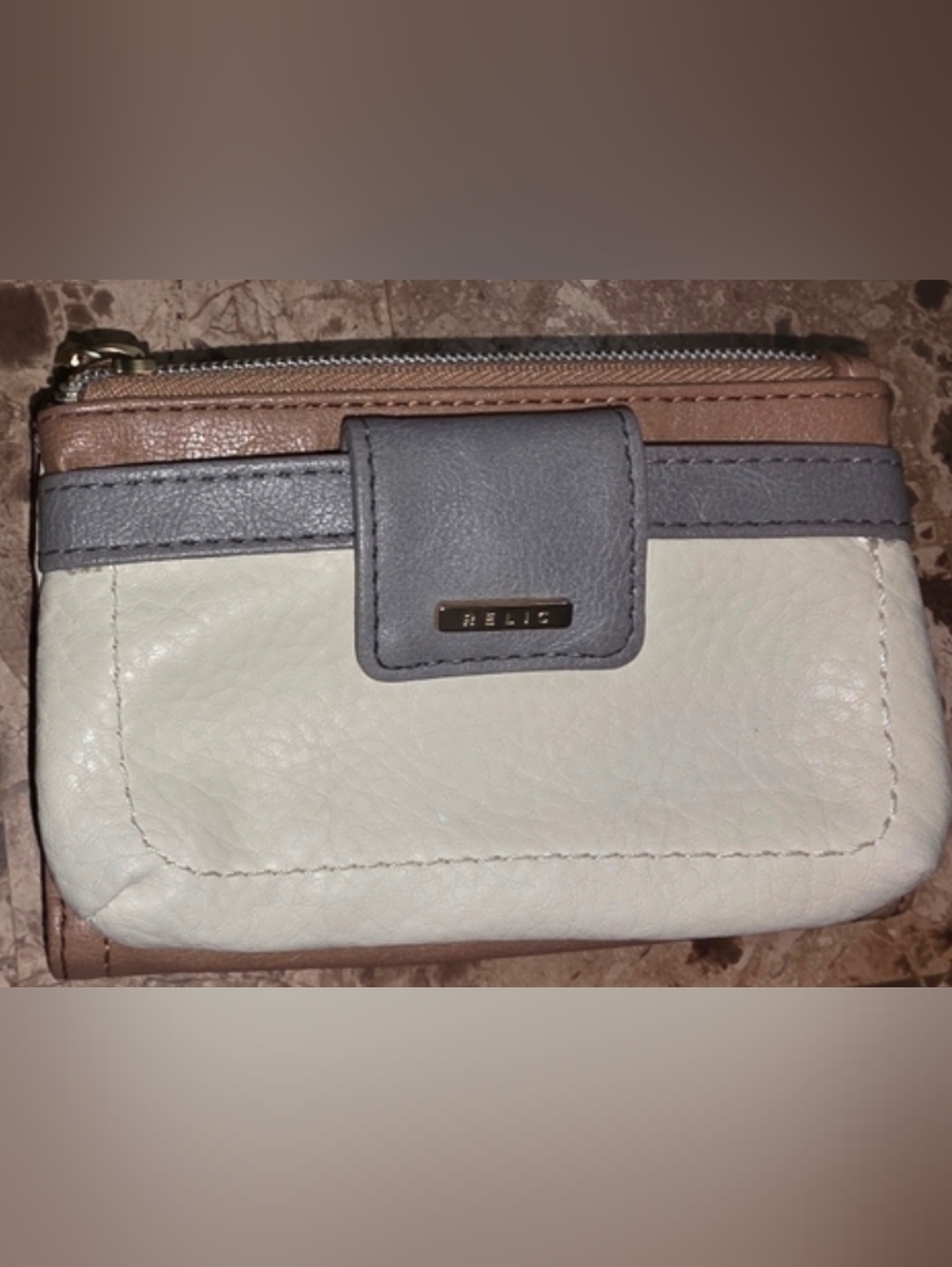 VINTAGE RELIC WALLET BI-FOLD COIN ZIPPER POCKET CUTE GOOD DEAL